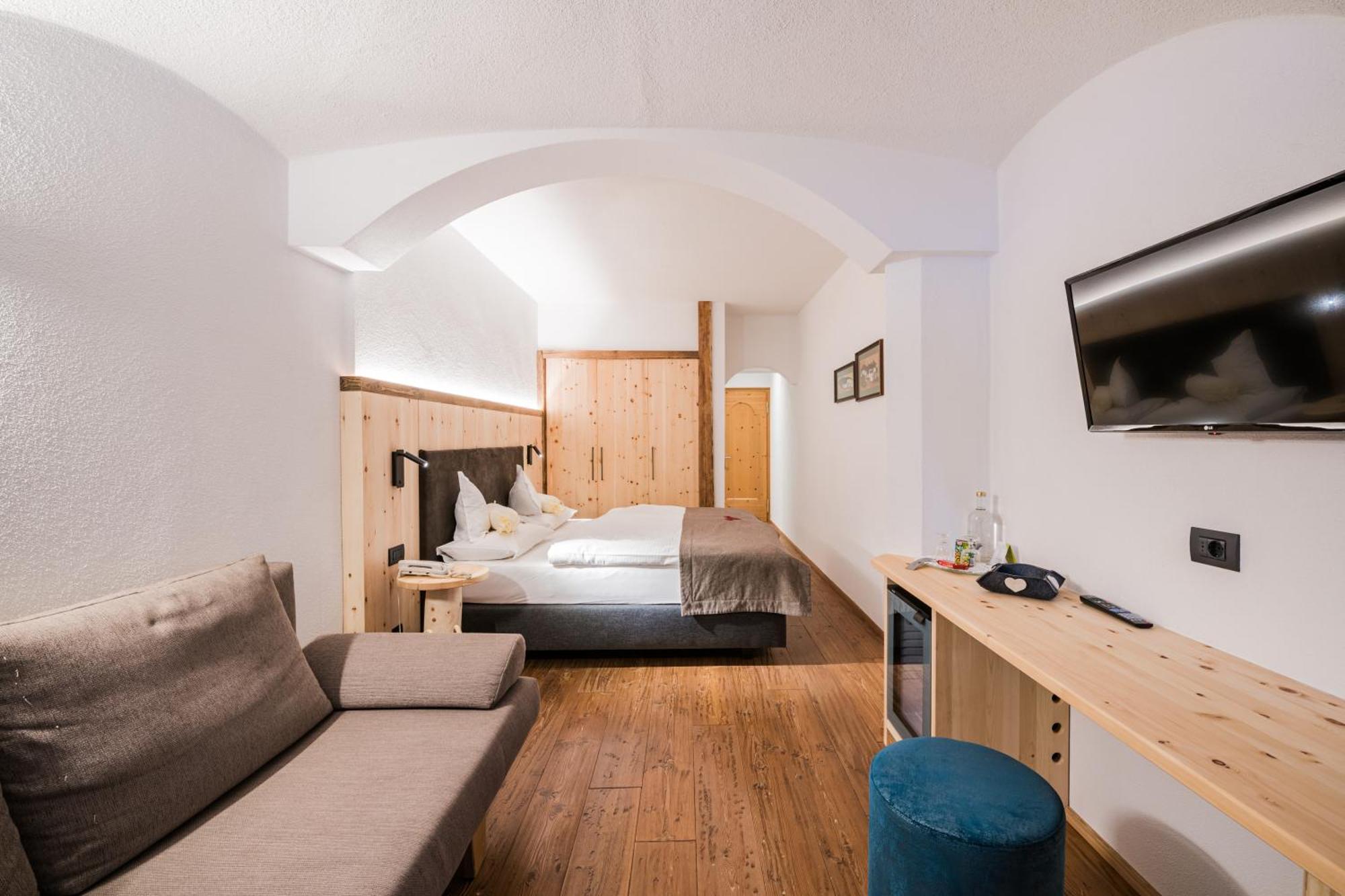Alpenwellnesshotel St. Veit Sexten Exterior foto