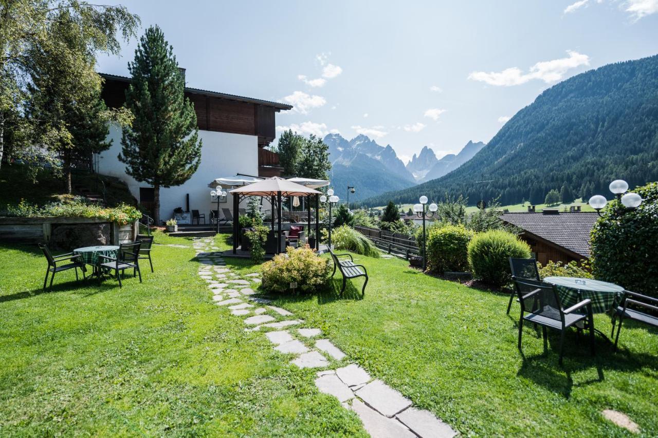 Alpenwellnesshotel St. Veit Sexten Exterior foto
