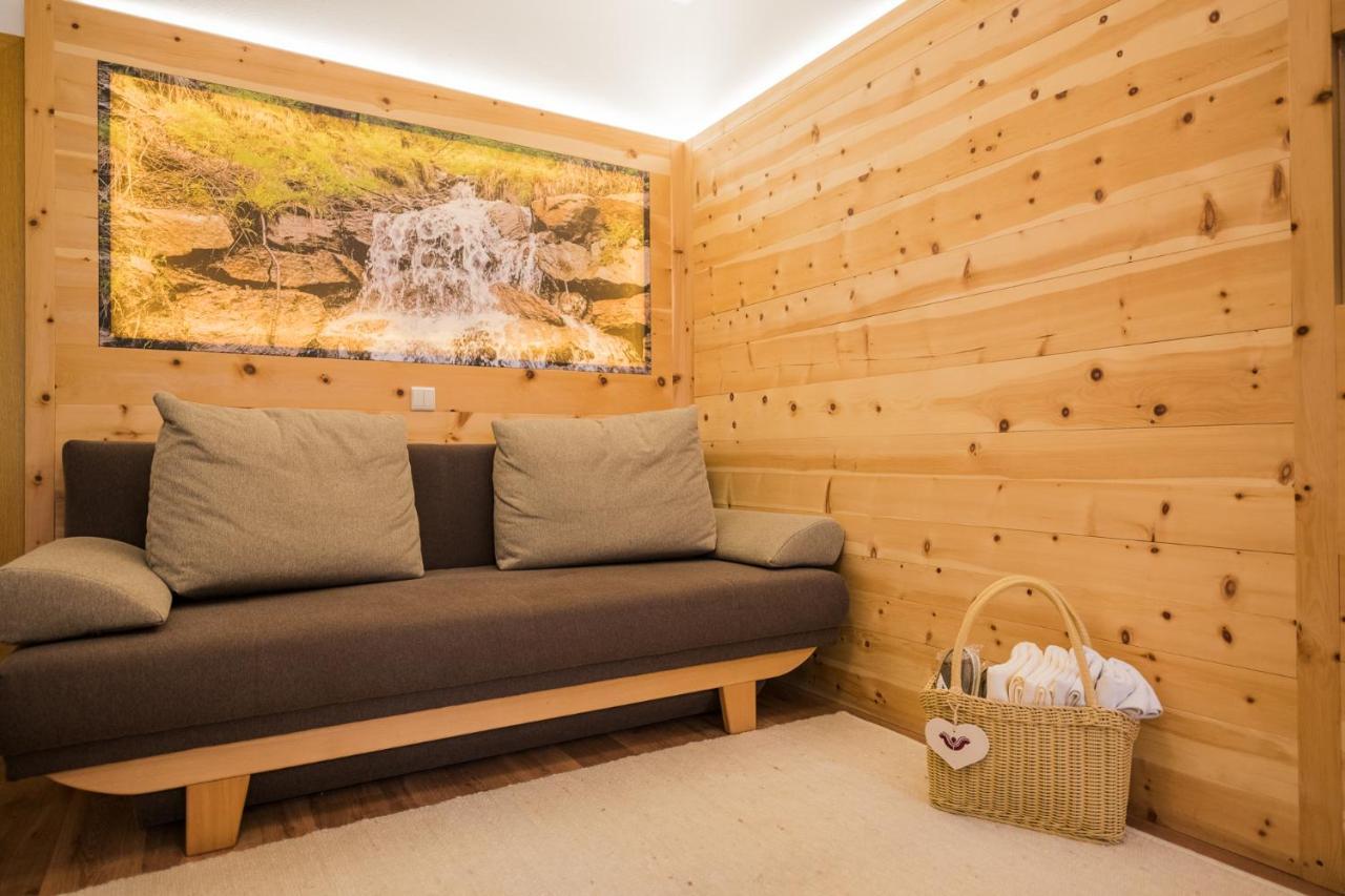 Alpenwellnesshotel St. Veit Sexten Exterior foto